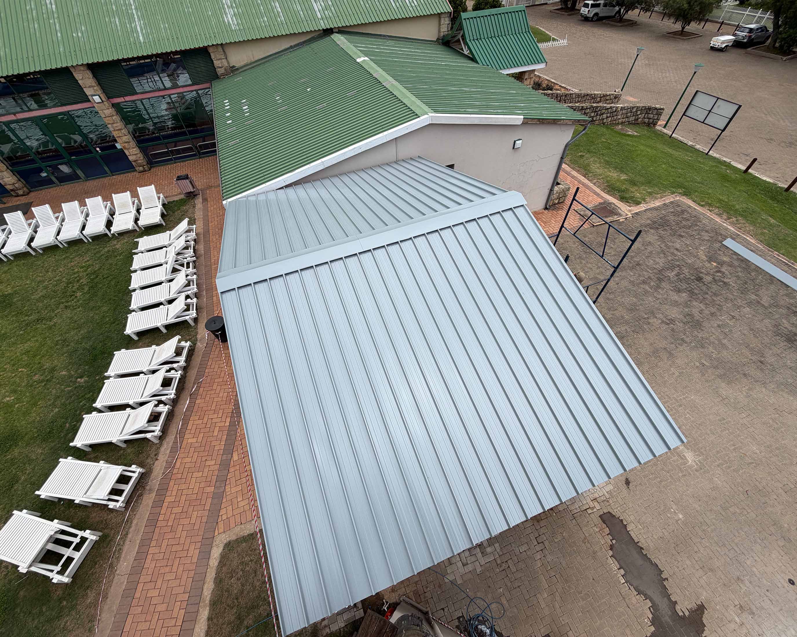 5x8m Sheltered Covered Area thumbnail 7