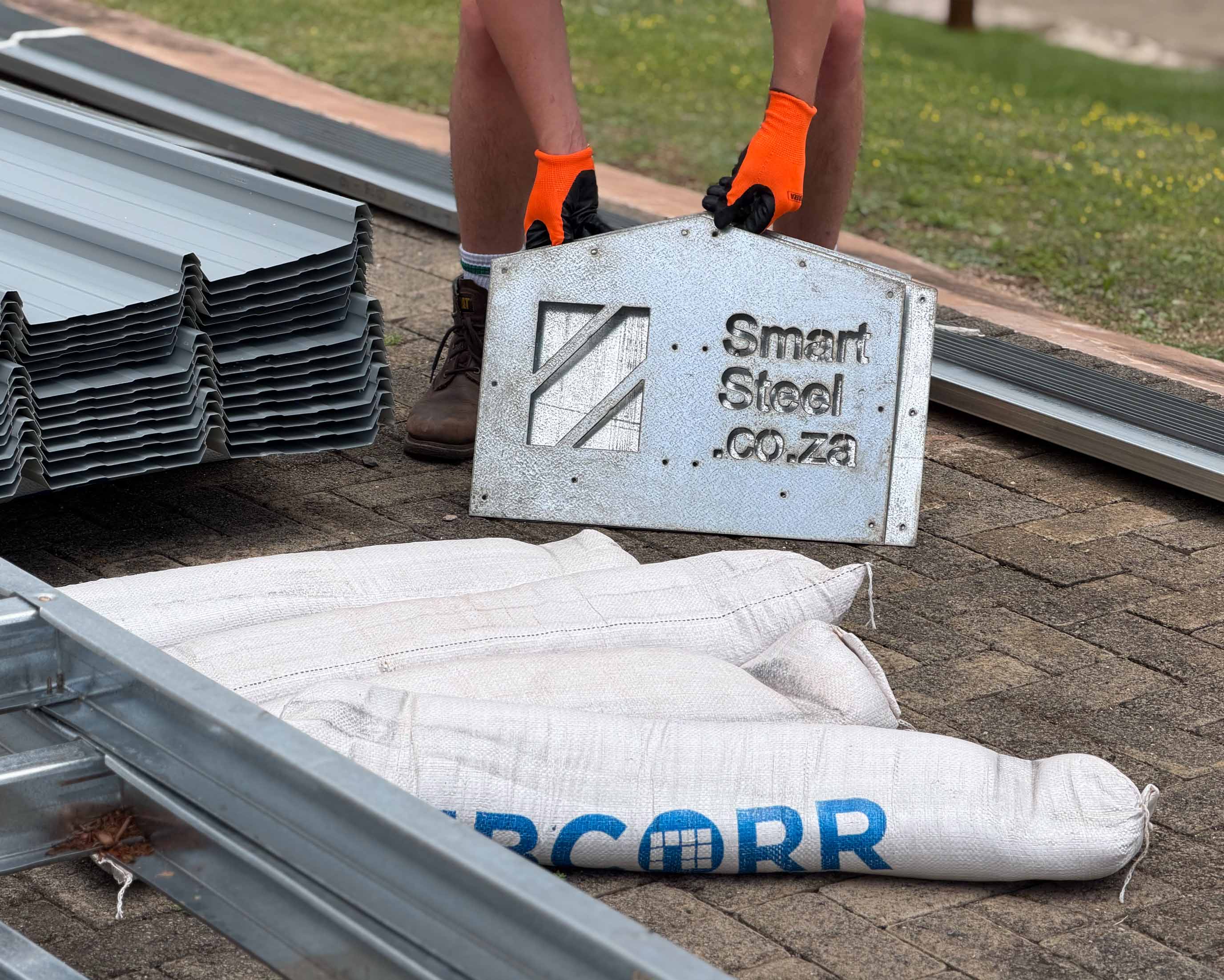 Fully Enclosed 7.5x8m Warehouse thumbnail 4